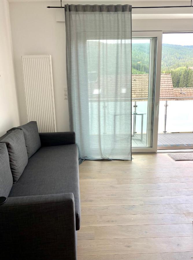 Exklusive 82 Qm Loftwohnung Mit Tiefgarage Und Sued-Balkon Zentral Titisee-Neustadt Exterior foto