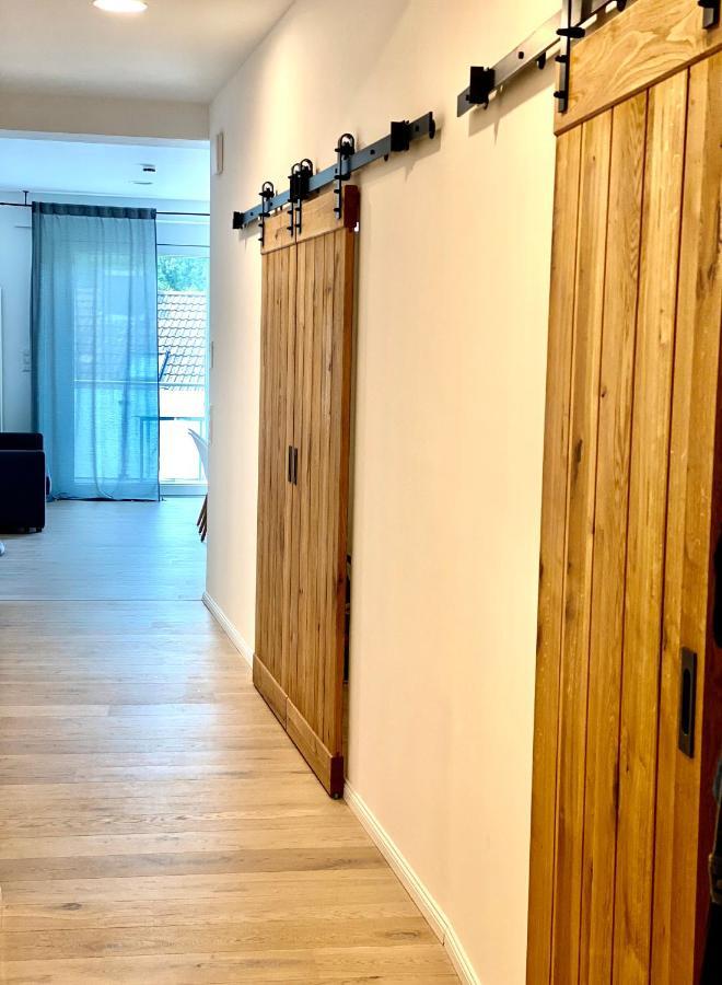 Exklusive 82 Qm Loftwohnung Mit Tiefgarage Und Sued-Balkon Zentral Titisee-Neustadt Exterior foto